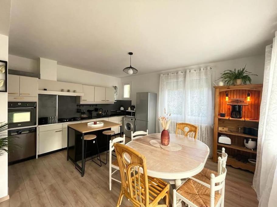 Superbe Appartement Avec Salle De Jeux Vaux-lès-Saint-Claude Esterno foto
