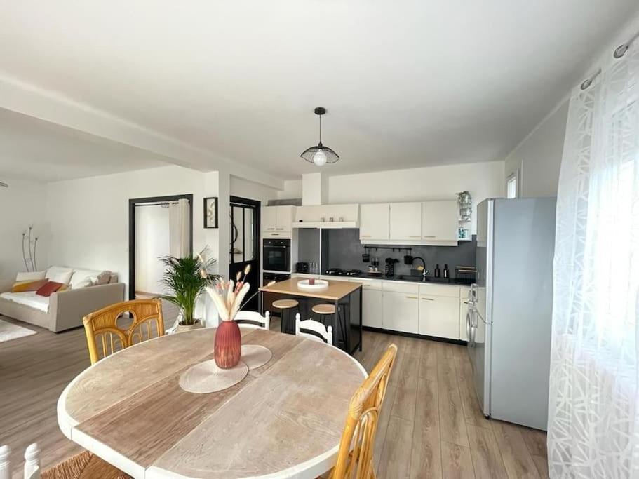 Superbe Appartement Avec Salle De Jeux Vaux-lès-Saint-Claude Esterno foto